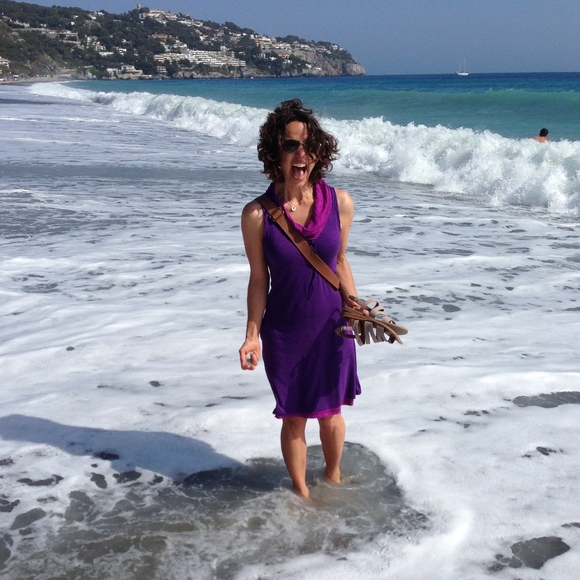 Meet your Posher, Lisa - Picture 1 of 2